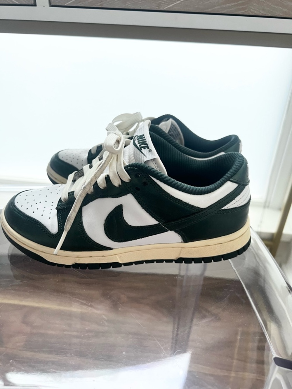 Nike dunk Low “vintage green” with White